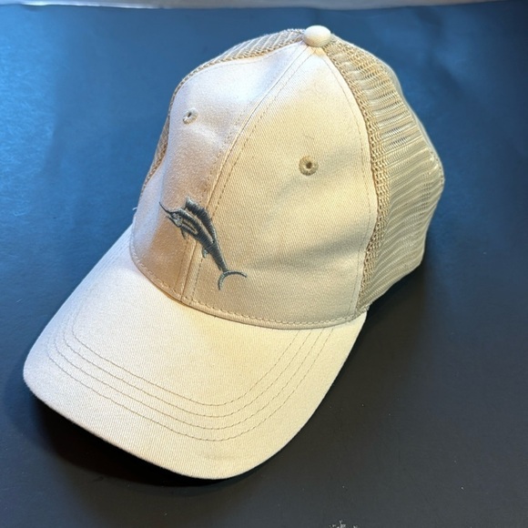 Tommy Bahama Accessories - Tommy Bahama ladies mesh strap back truckers hat